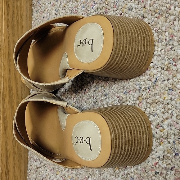 b.o.c. Women's Tan Sandals Sz 8 New Without Tags. Leather Upper - Picture 3 of 6